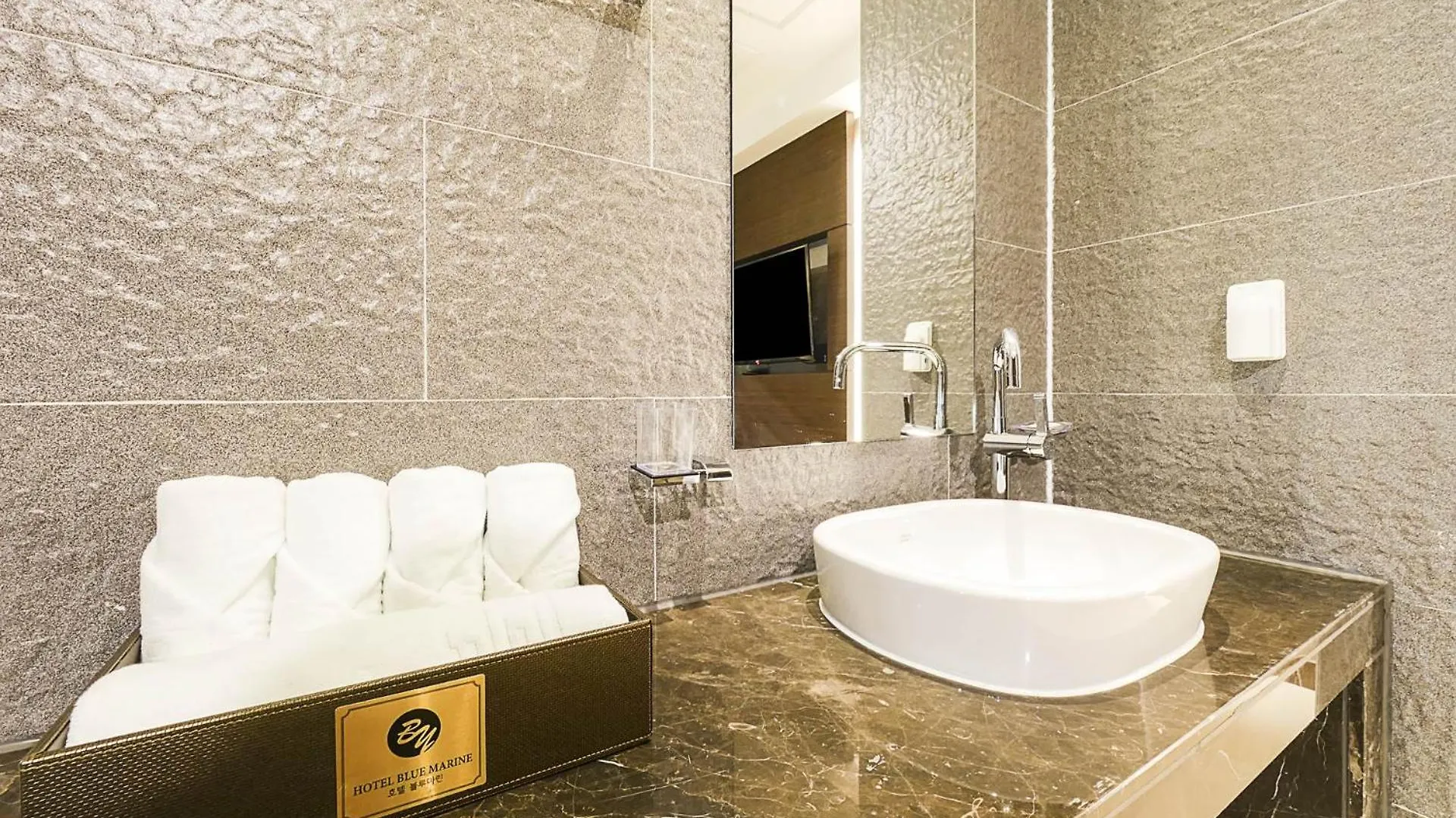 **  Incheon Blue Marine Hotel 韓国