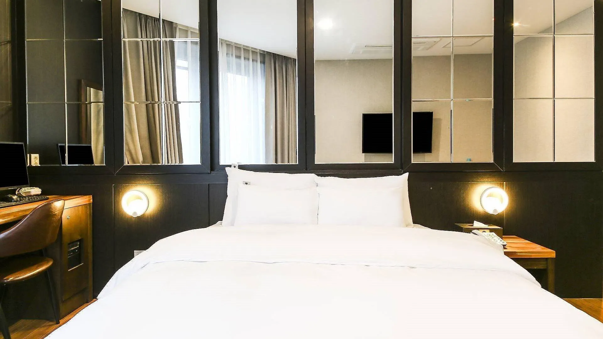 Incheon Blue Marine Hotel 2*,