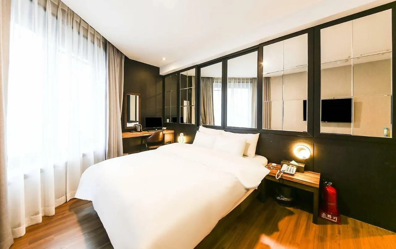 Incheon Blue Marine Hotel 2*,